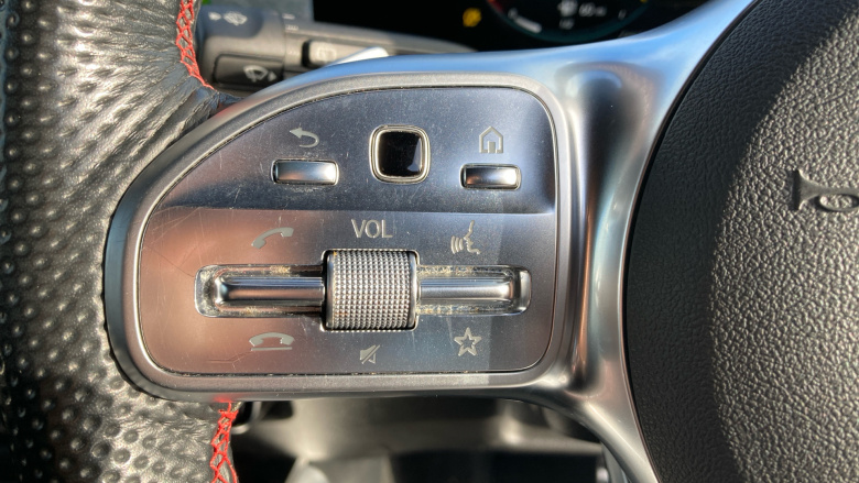 Mercedes-Benz GLB 200 AMG Line Premium 5dr 7G-Tronic Petrol Estate